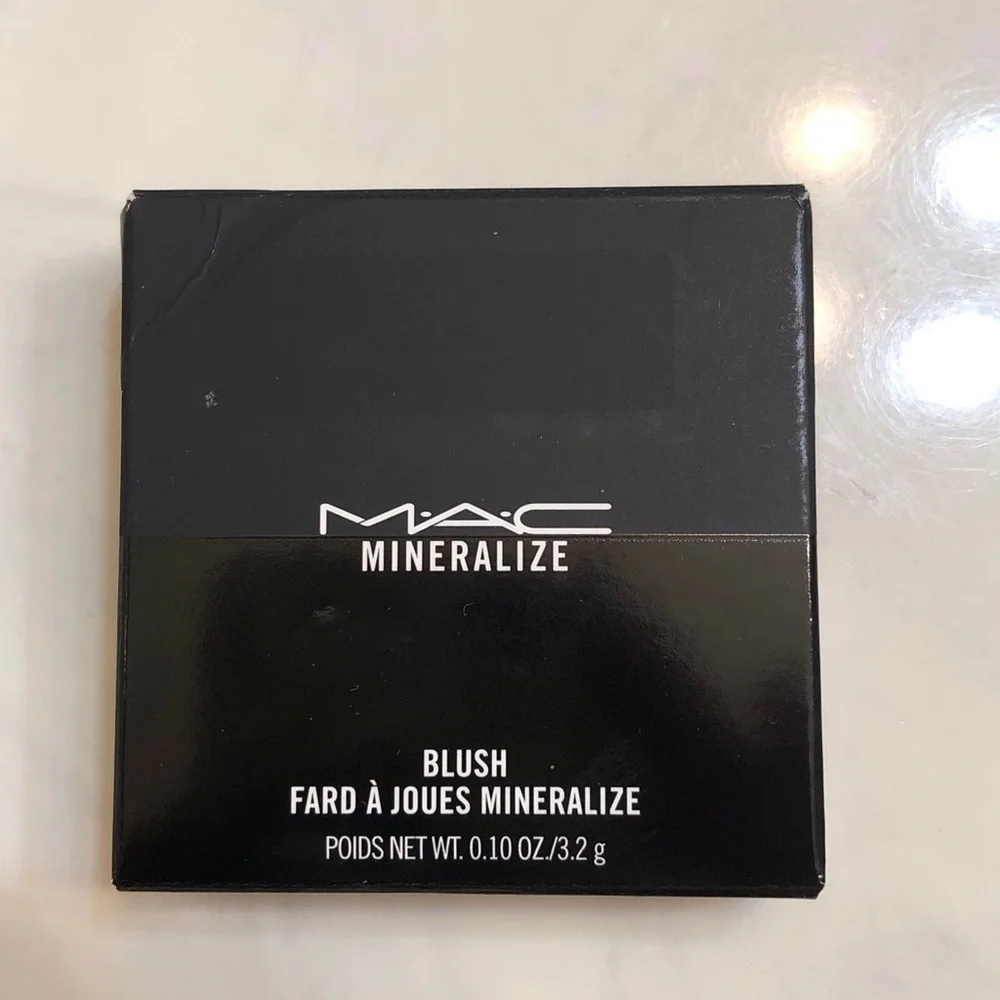 MAC Mineralize Baked Blush Shade Dainty 3.2g Full Size NIB
